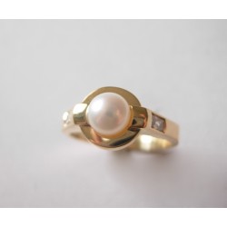 Wspaniały złoty pierścionek z perłą w próbie 585! id: 962