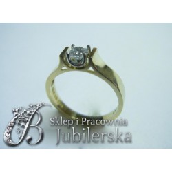 Piękny złoty pierścionek z cyrkonimi swarovskiego! id: 1529